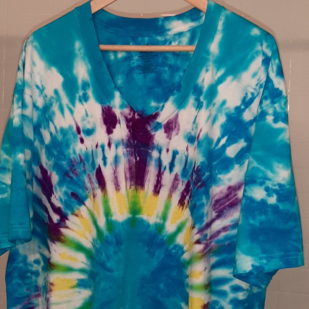 TIE DYE T-SHIRTS